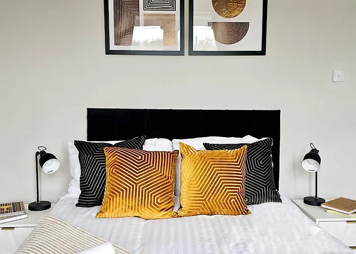 Habershon By Switchback Stays